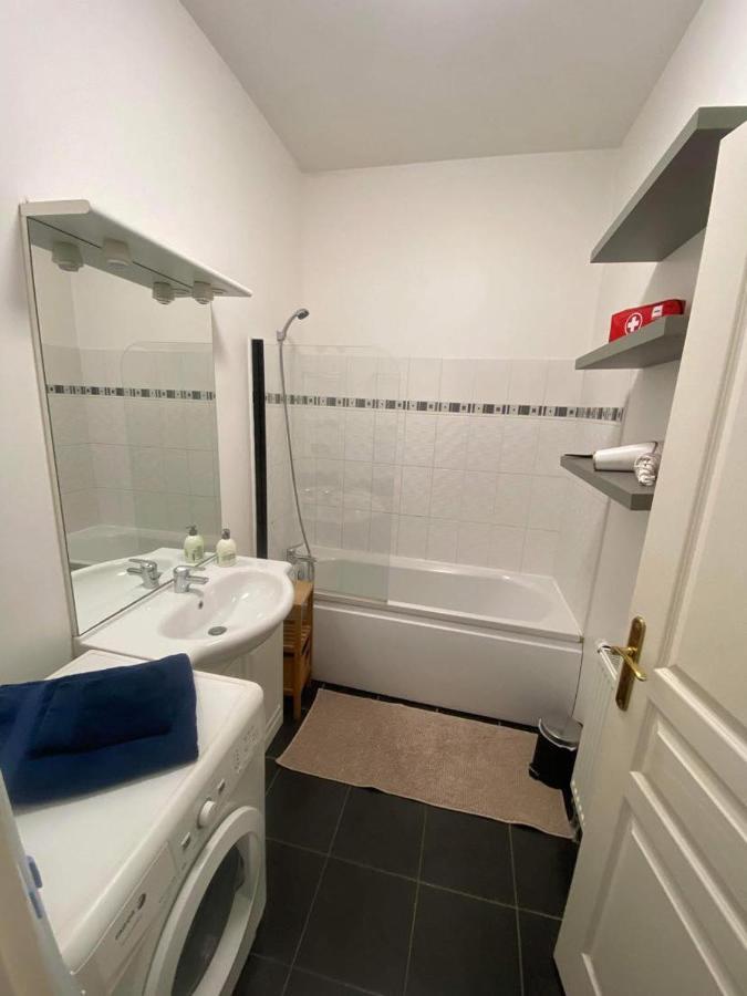 Le Carnot Appartement Avec 2 Chambres Separes Et Parking Privatif Et Securise Arras Eksteriør bilde