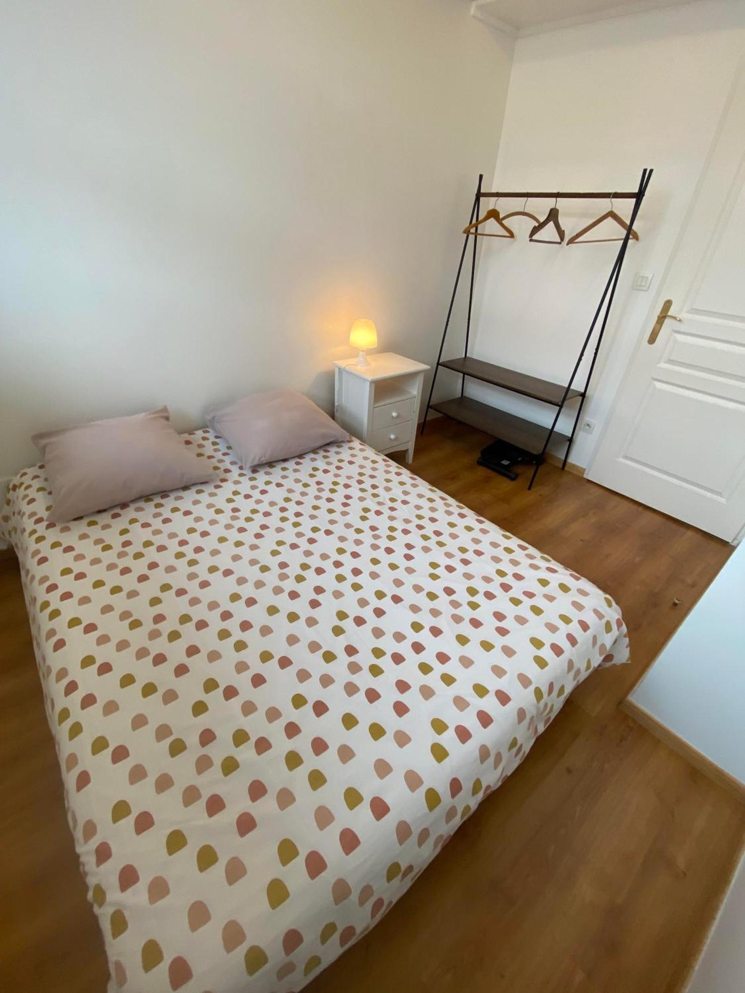 Le Carnot Appartement Avec 2 Chambres Separes Et Parking Privatif Et Securise Arras Eksteriør bilde